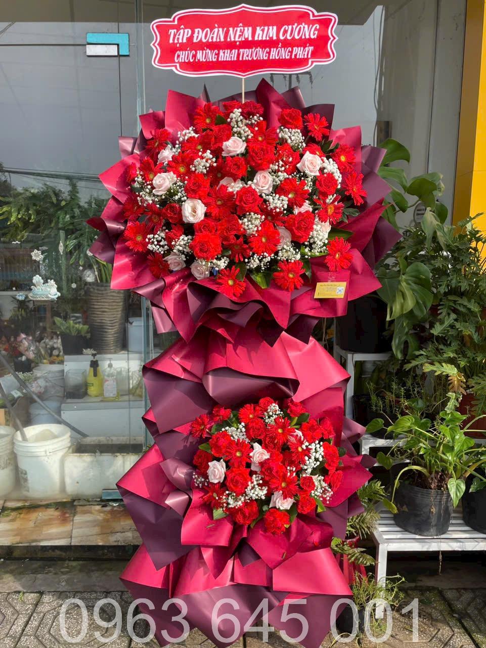 Kệ Hoa, Vòng Hoa Khai Trương Tại Hải Phòng: Sang Trọng, Tinh Tế, Thu Hút Tài Lộc Mừng Ngày Hồng Phát