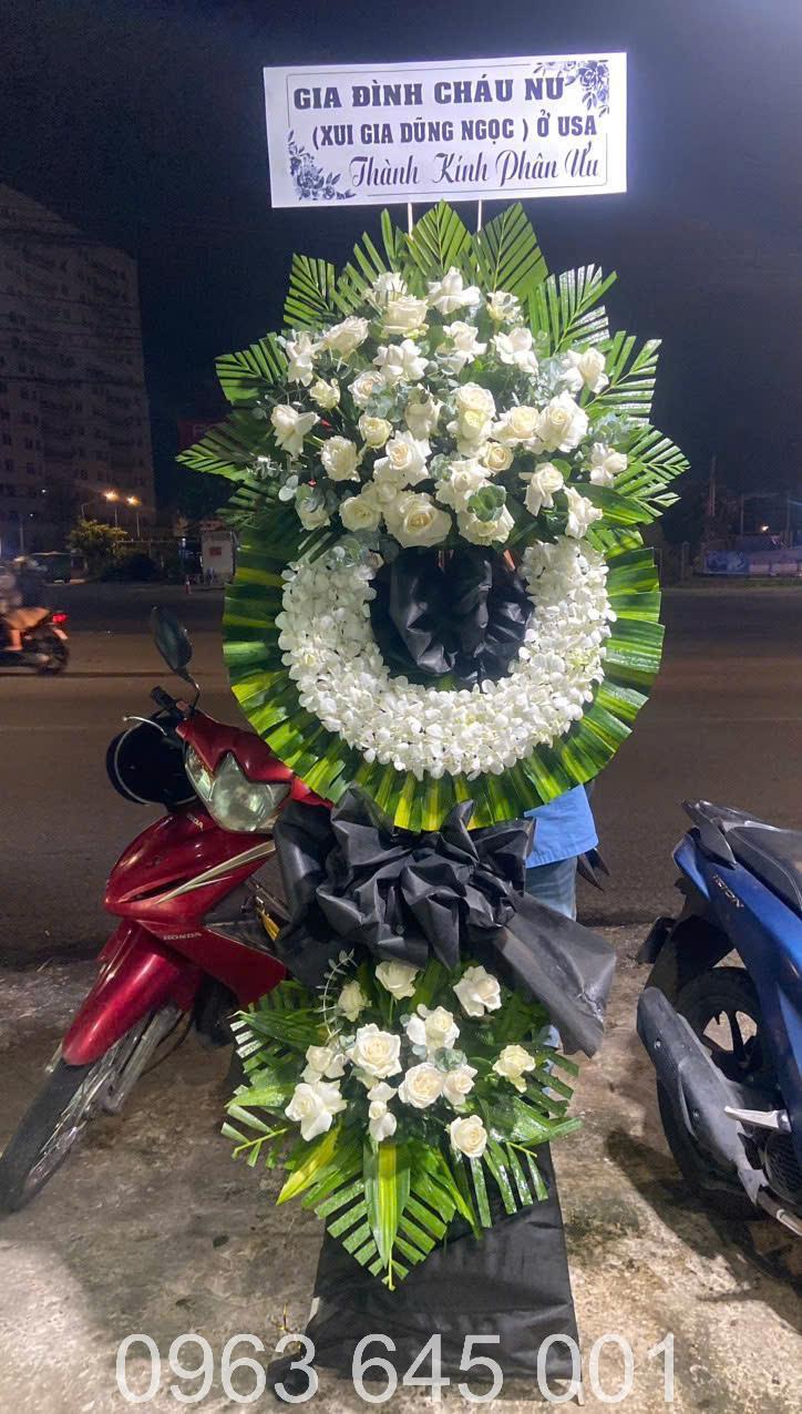 Đặt Hoa Tang Lễ Tại Hải Phòng Gần Đây – Vòng Hoa Chia Buồn Trang Trọng, Giao Nhanh 24/7